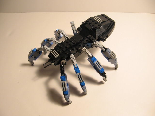 Geek Brick Самоделки Паук-монстр и Новая LEGO-настолка с мехами "Mech Battalion"